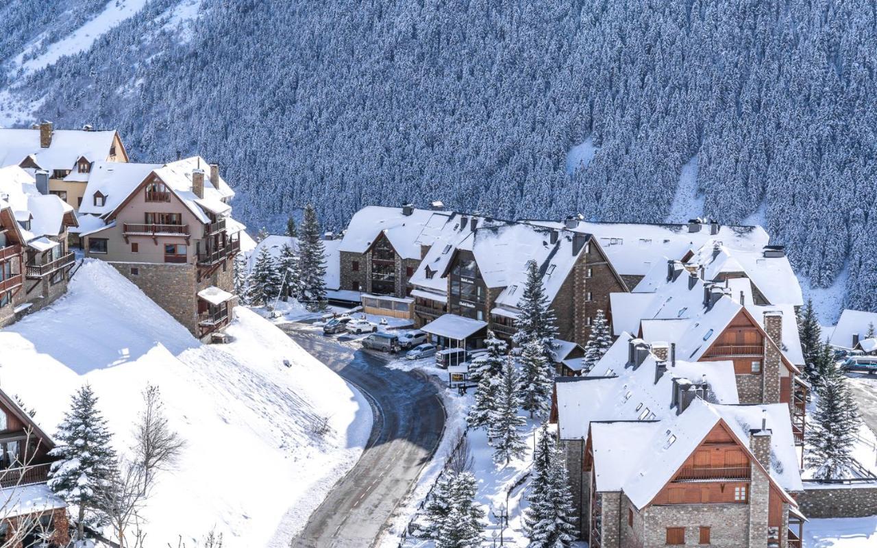 Hotel Chalet Bassibe Baqueira Beret Eksteriør bilde