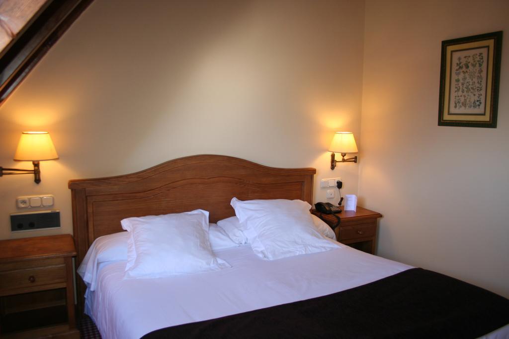 Hotel Chalet Bassibe Baqueira Beret Eksteriør bilde