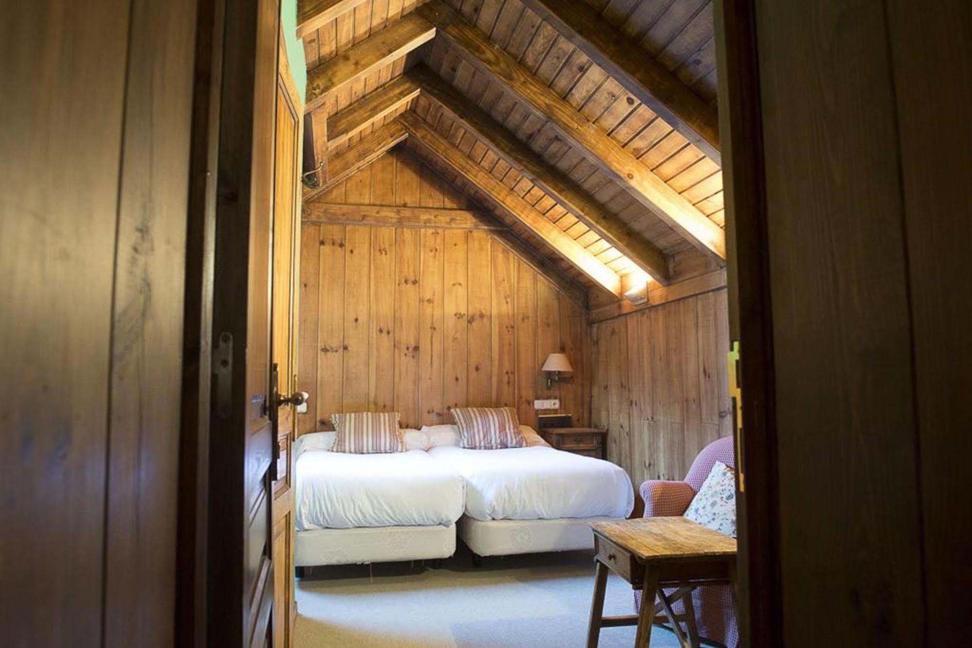 Hotel Chalet Bassibe Baqueira Beret Eksteriør bilde