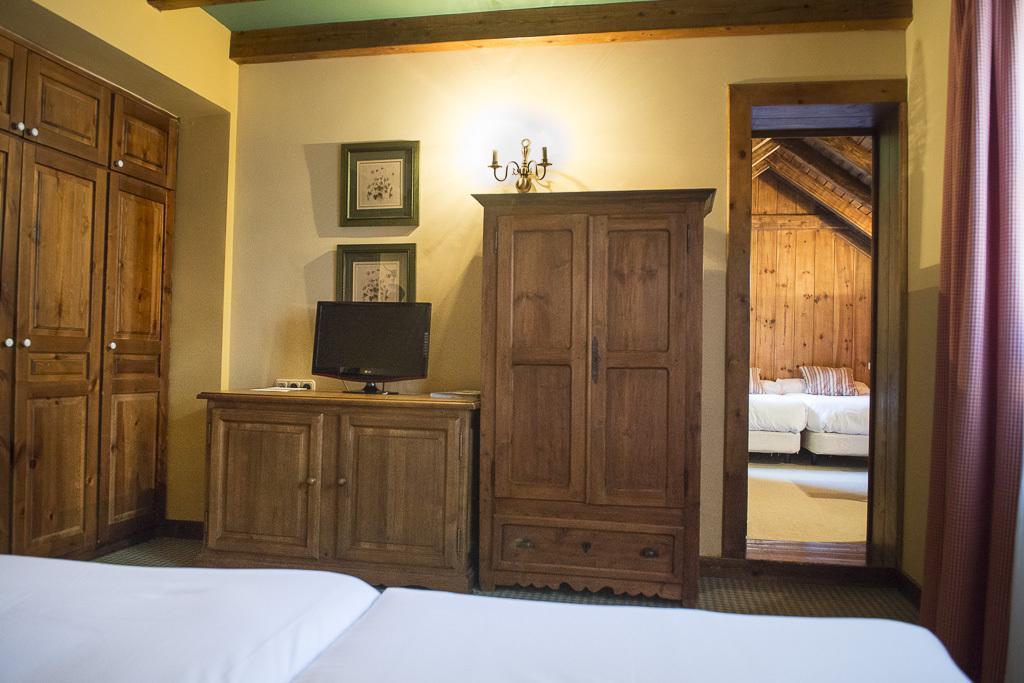 Hotel Chalet Bassibe Baqueira Beret Eksteriør bilde